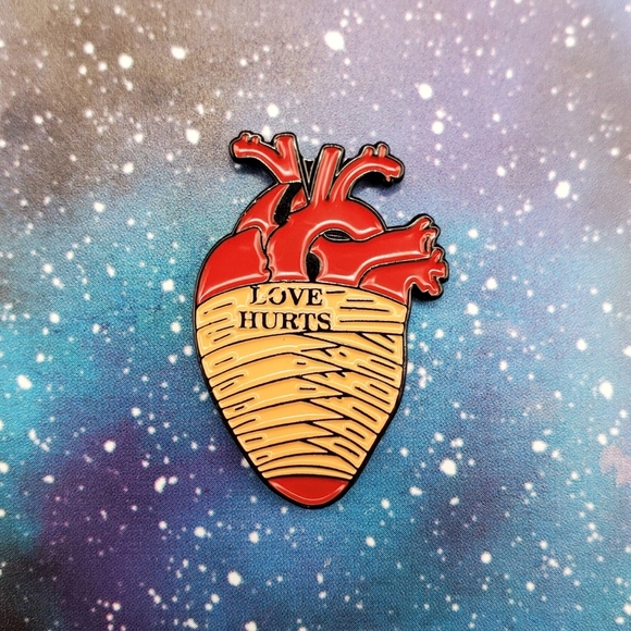 None Jewelry - Love Hurts Anatomical Heart Enamel Pin